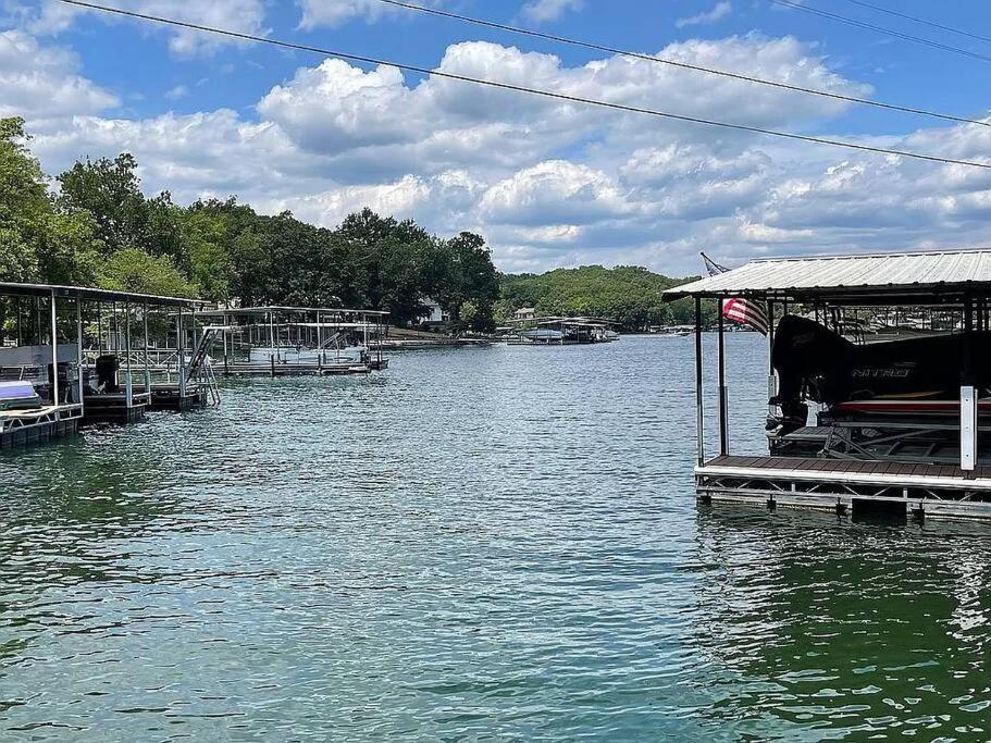 Lakefront Cottage In Secluded Cove Sunrise Beach Extérieur photo
